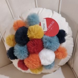 Pompom round throw pillow